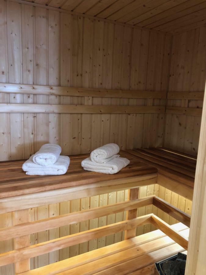 Family & Business Sauna Apartments No1 Lesny Nad Zalewem Cedzyna Unikat - 3 Bedroom With Private Sauna, Bath With Hydromassage, Terrace, Garage, Catering Options Келце Екстериор снимка