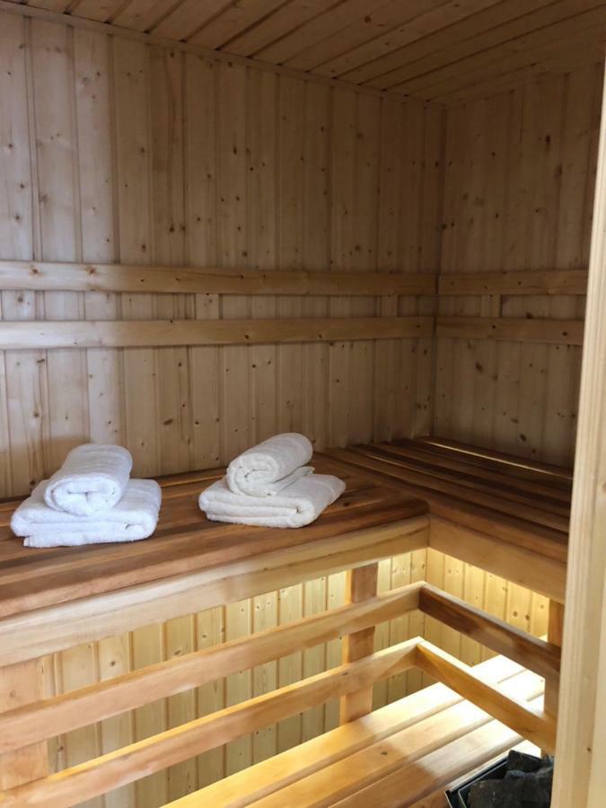Family & Business Sauna Apartments No1 Lesny Nad Zalewem Cedzyna Unikat - 3 Bedroom With Private Sauna, Bath With Hydromassage, Terrace, Garage, Catering Options Келце Екстериор снимка