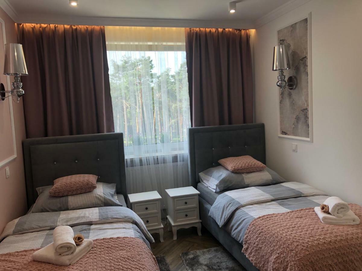Family & Business Sauna Apartments No1 Lesny Nad Zalewem Cedzyna Unikat - 3 Bedroom With Private Sauna, Bath With Hydromassage, Terrace, Garage, Catering Options Келце Екстериор снимка