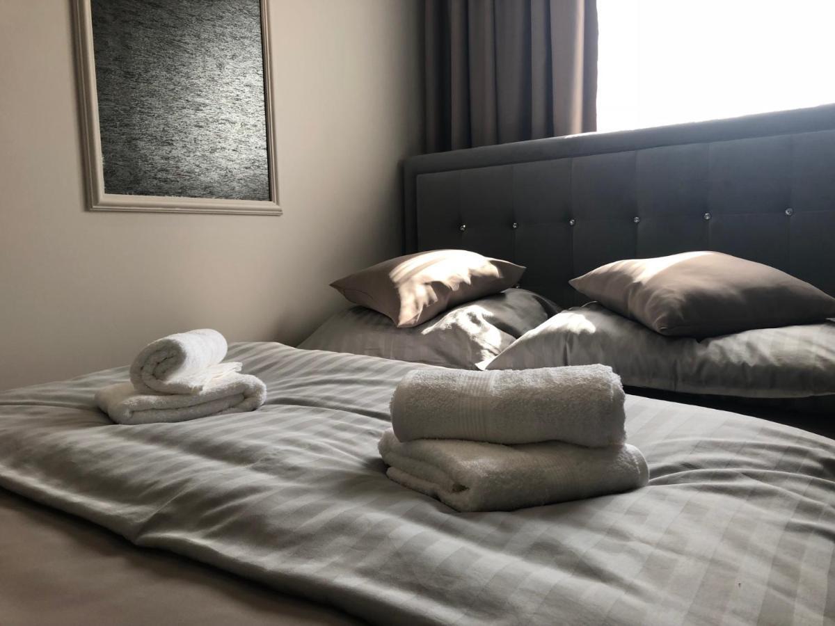 Family & Business Sauna Apartments No1 Lesny Nad Zalewem Cedzyna Unikat - 3 Bedroom With Private Sauna, Bath With Hydromassage, Terrace, Garage, Catering Options Келце Екстериор снимка