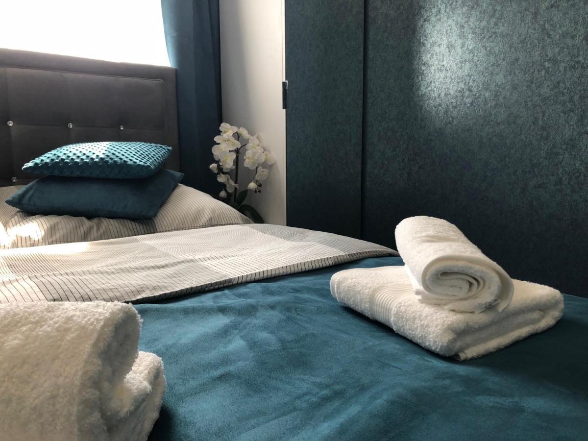 Family & Business Sauna Apartments No1 Lesny Nad Zalewem Cedzyna Unikat - 3 Bedroom With Private Sauna, Bath With Hydromassage, Terrace, Garage, Catering Options Келце Екстериор снимка